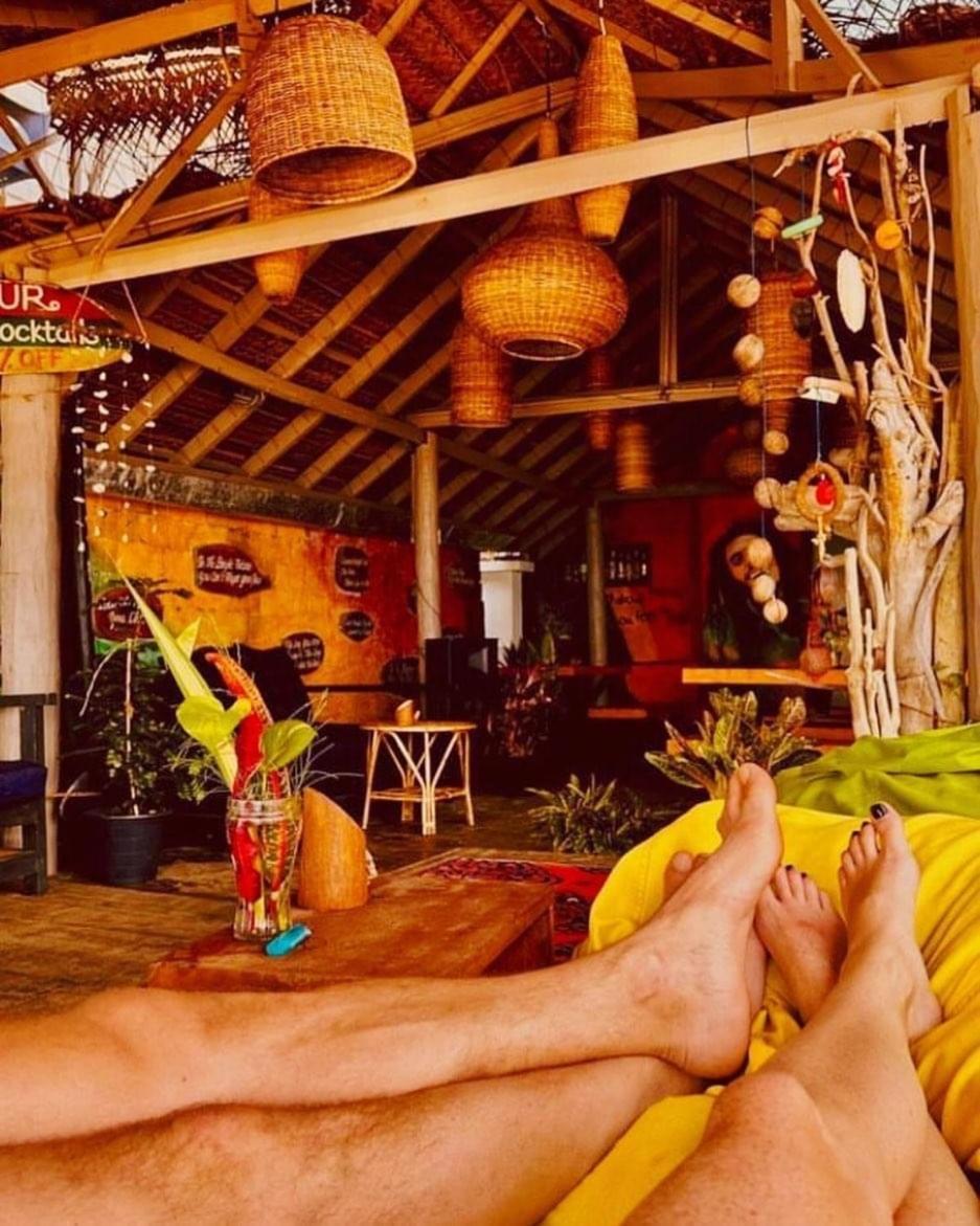 Backpack Beach Hostel & Reggae Bar Boossa Екстер'єр фото