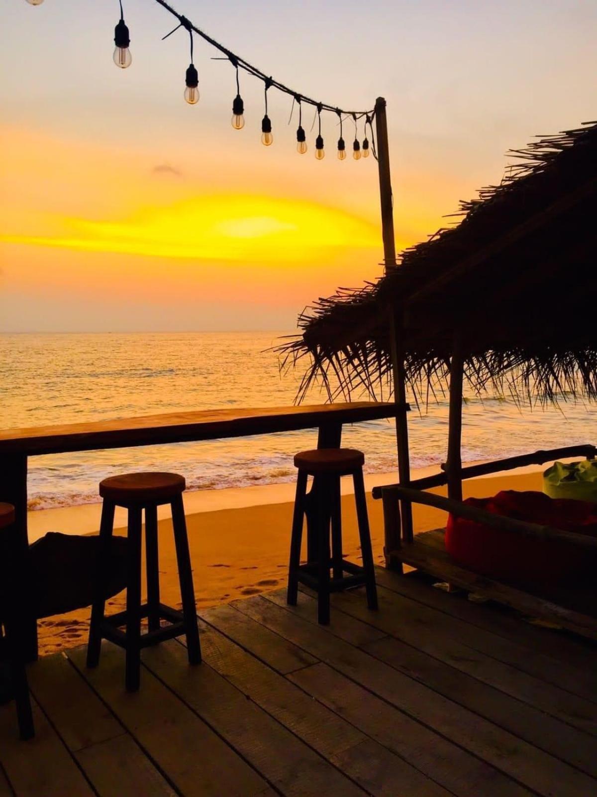 Backpack Beach Hostel & Reggae Bar Boossa Екстер'єр фото