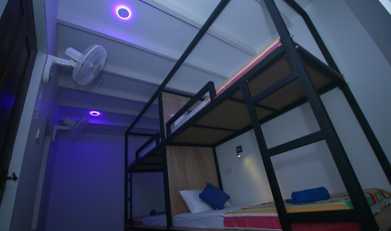 Backpack Beach Hostel & Reggae Bar Boossa Екстер'єр фото